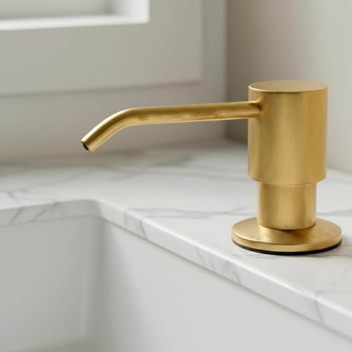 Unlacquered Brass Countertop Built-in Soap Dispenser - Dimension Diagram